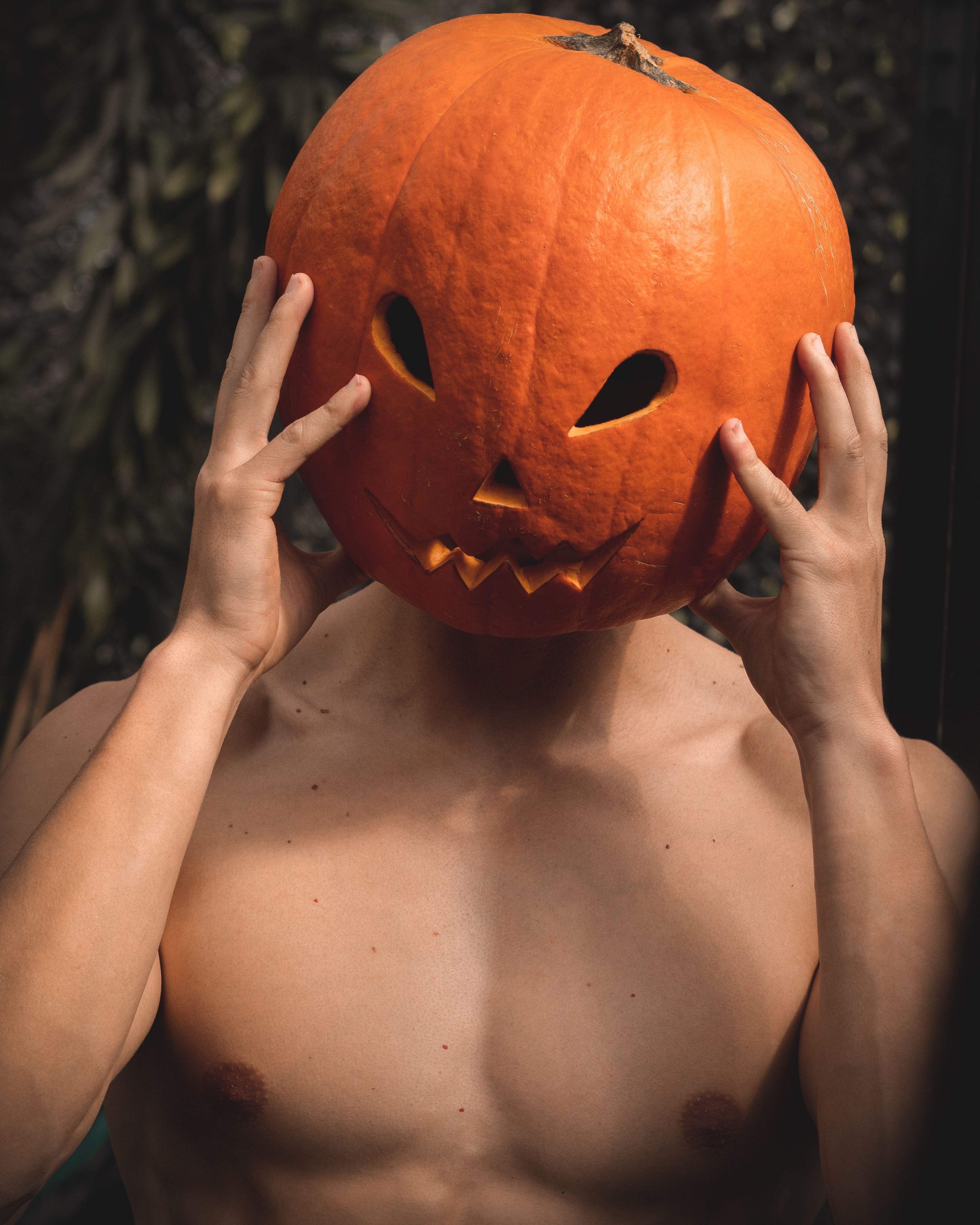 Jeu de rôle et masques : l'idée coquine pour Halloween