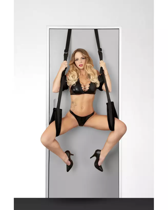 Suspension sexuelle suspendue de porte — Fetish Tentation